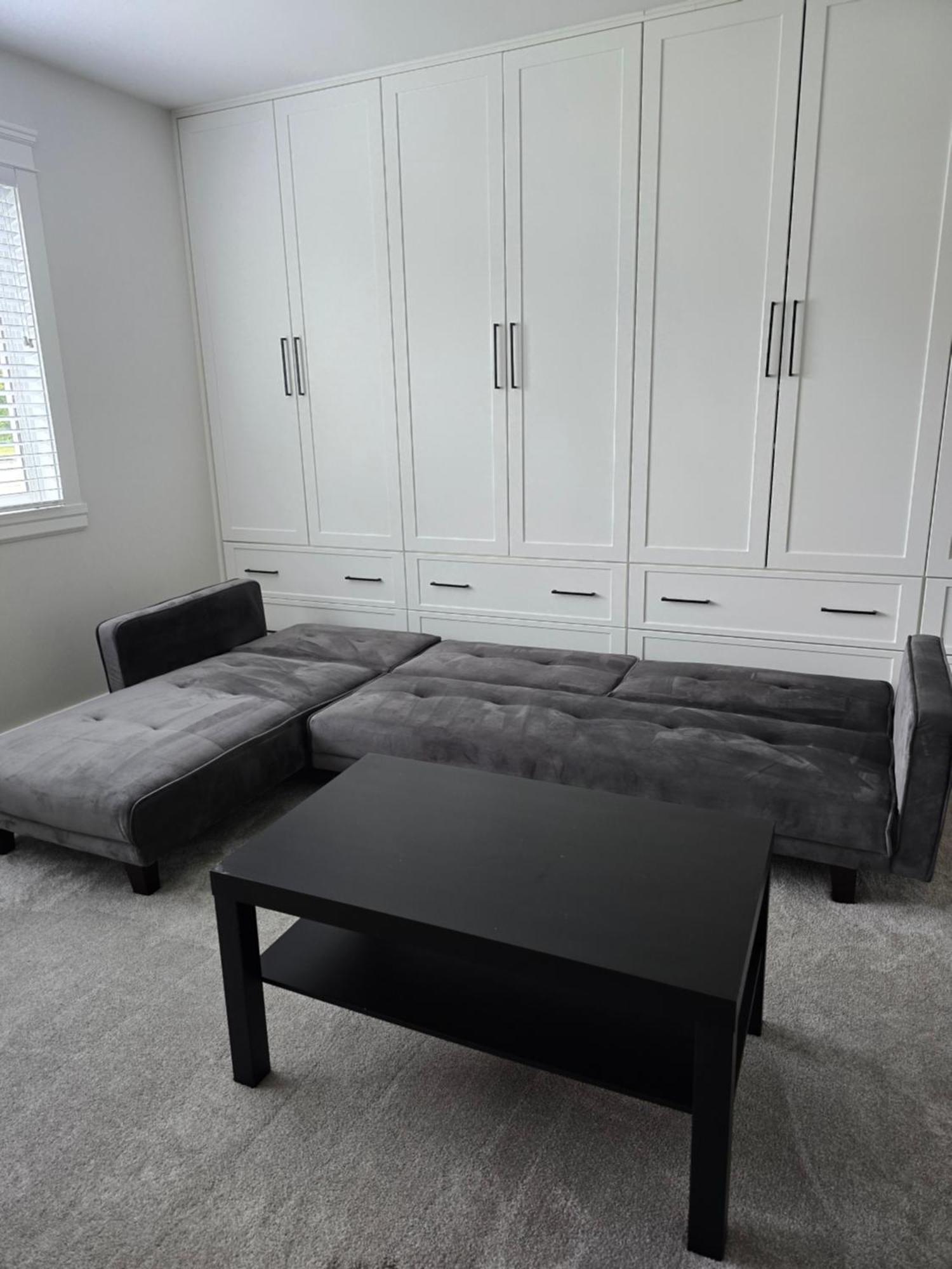Private 1 Bedroom In Brookswood 랭글리 외부 사진